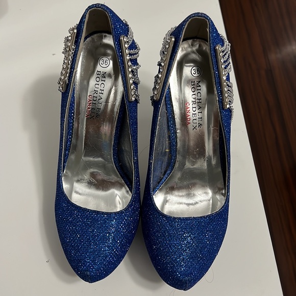 Shoe - Picture 2 of 3